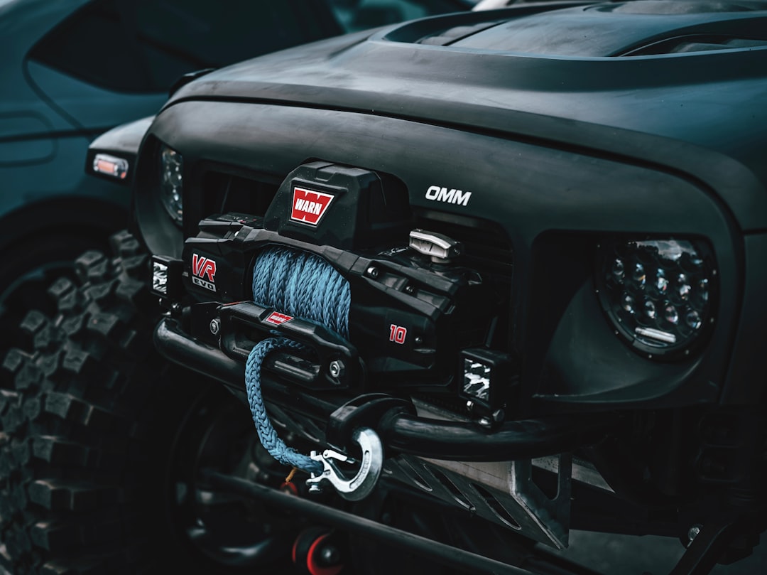Synthetic vs. steel winch rope: cost, safety, and replacement intervals hero image
